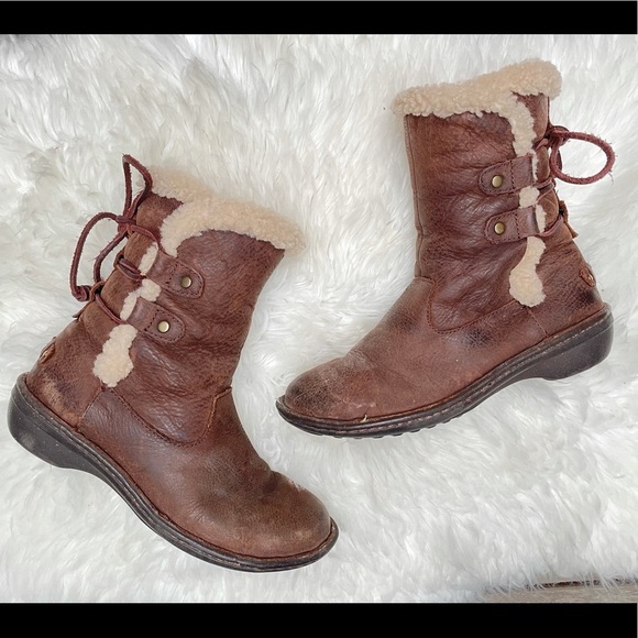 UGG Australia Akadia Shearling Lined Winter Boots - Picture 1 of 9